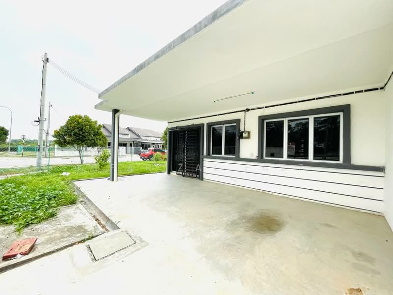 1-storey Terraced House for Sale in Klang (Selangor) - Isfarizal fazz - Exterior - PropertyGuru.com.my