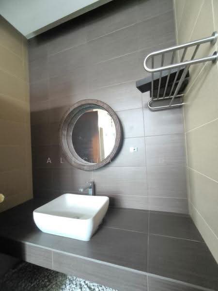 Bungalow House untuk Dijual di Saujana Akasia (Sungai Buloh) - Alicia Soo - Bathroom - PropertyGuru.com.my