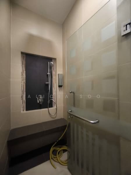 Bungalow House untuk Dijual di Saujana Akasia (Sungai Buloh) - Alicia Soo - Bathroom - PropertyGuru.com.my