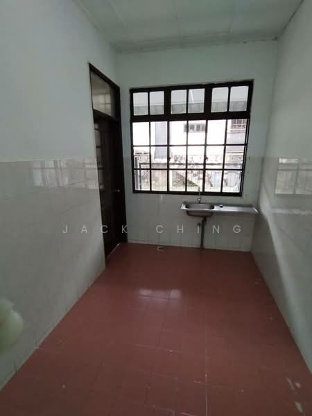 Rumah Teres 1-Tingkat untuk Dijual di Taman Rinting (Masai) - Jack Ching - Kitchen - PropertyGuru.com.my