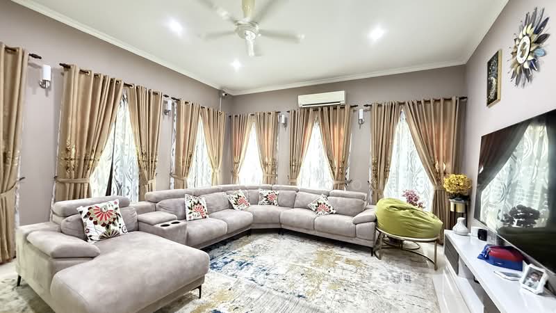 Bungalow House for Sale in Beverly Heights (Ampang) - Dlynie Ooi - Living Room - PropertyGuru.com.my