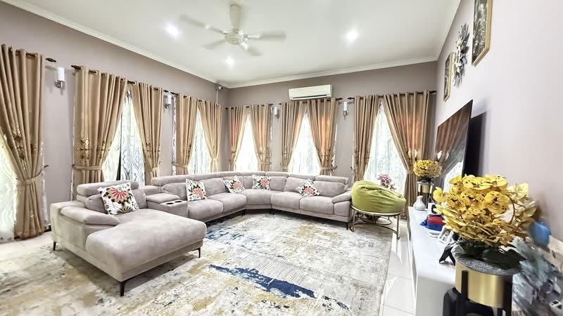 Bungalow House for Sale in Beverly Heights (Ampang) - Dlynie Ooi - Living Room - PropertyGuru.com.my