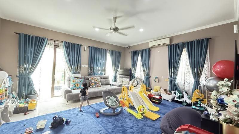 Bungalow House for Sale in Beverly Heights (Ampang) - Dlynie Ooi - Living Room - PropertyGuru.com.my