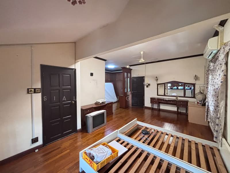 Rumah Berkembar untuk Dijual di Taman Pelangi (Johor Bahru) - Siau Tong Ling - Bedroom - PropertyGuru.com.my