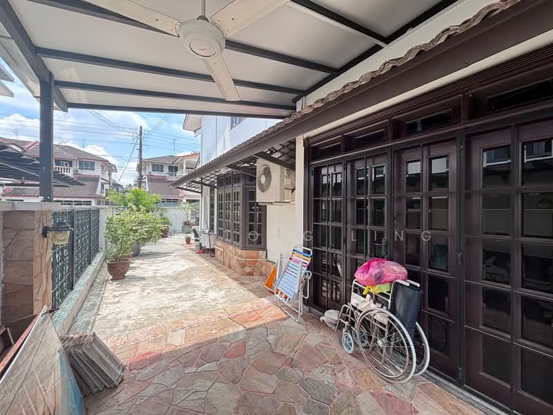 Rumah Berkembar untuk Dijual di Taman Pelangi (Johor Bahru) - Siau Tong Ling - Exterior - PropertyGuru.com.my