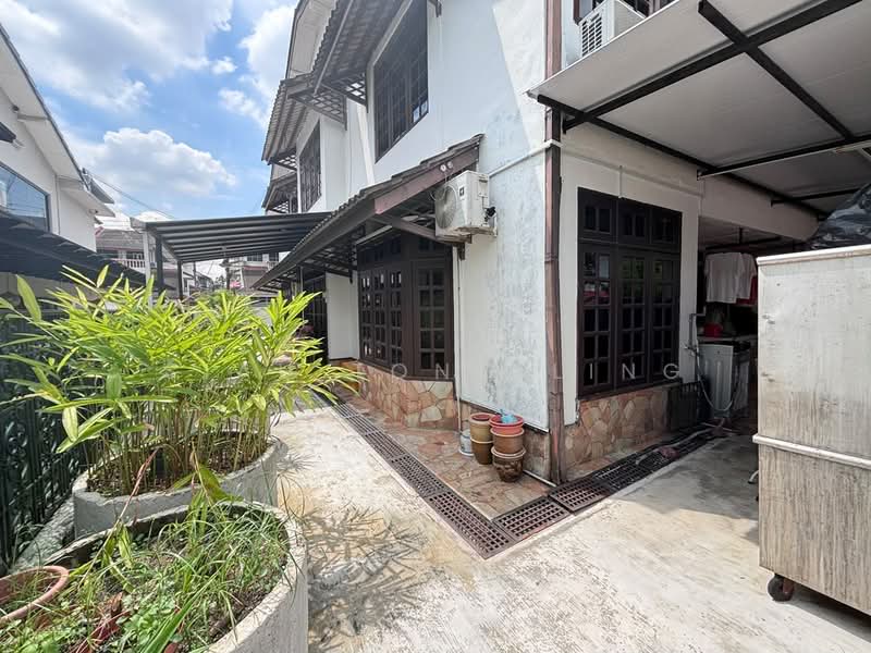 Rumah Berkembar untuk Dijual di Taman Pelangi (Johor Bahru) - Siau Tong Ling - Exterior - PropertyGuru.com.my