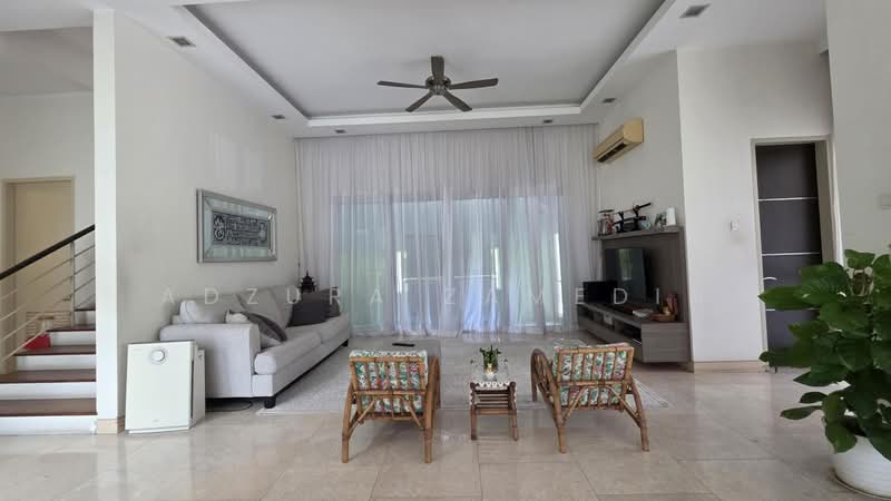 Bungalow House for Sale in Laman Seri (Shah Alam) - Adzura Zamedin - Living Room - PropertyGuru.com.my