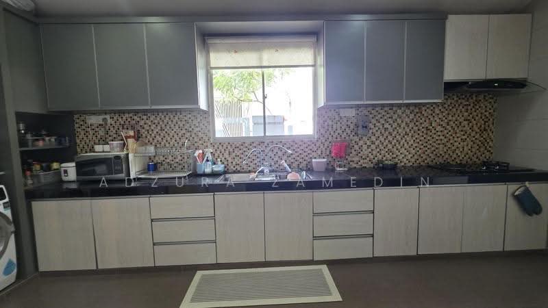 Bungalow House for Sale in Laman Seri (Shah Alam) - Adzura Zamedin - Kitchen - PropertyGuru.com.my