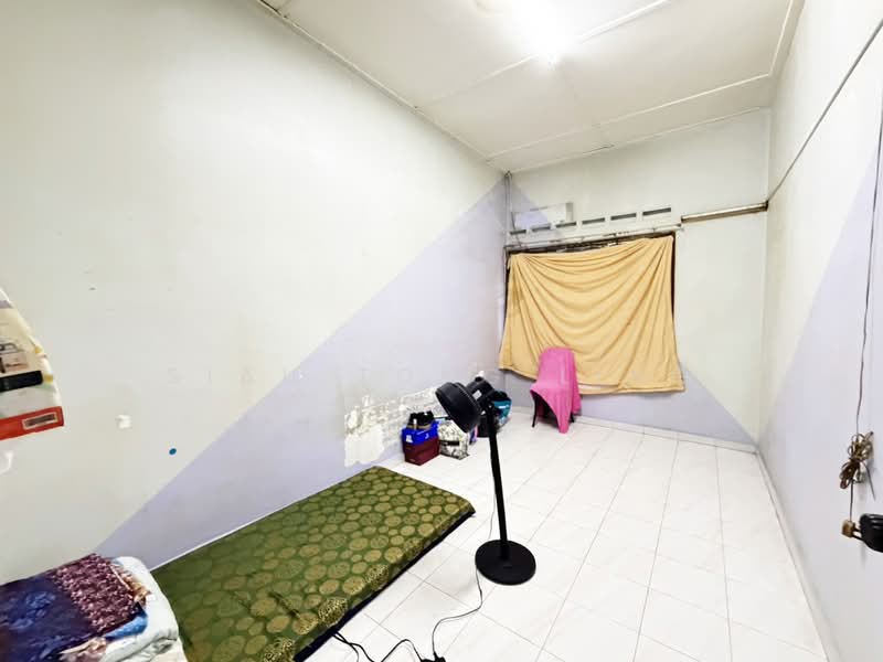 Rumah Teres 2-Tingkat untuk Dijual di Taman Bukit Tiram (Ulu Tiram) - Siau Tong Ling - Bedroom - PropertyGuru.com.my