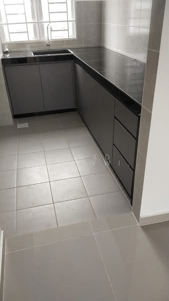 Pangsapuri untuk Disewa di Residensi Kecapi - Ahmad Sharqawwi Abdul Kapor - Kitchen - PropertyGuru.com.my