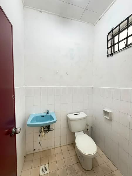 1-storey Terraced House for Sale in Taman Puteri Wangsa (Ulu Tiram) - Siau Tong Ling - Bathroom - PropertyGuru.com.my
