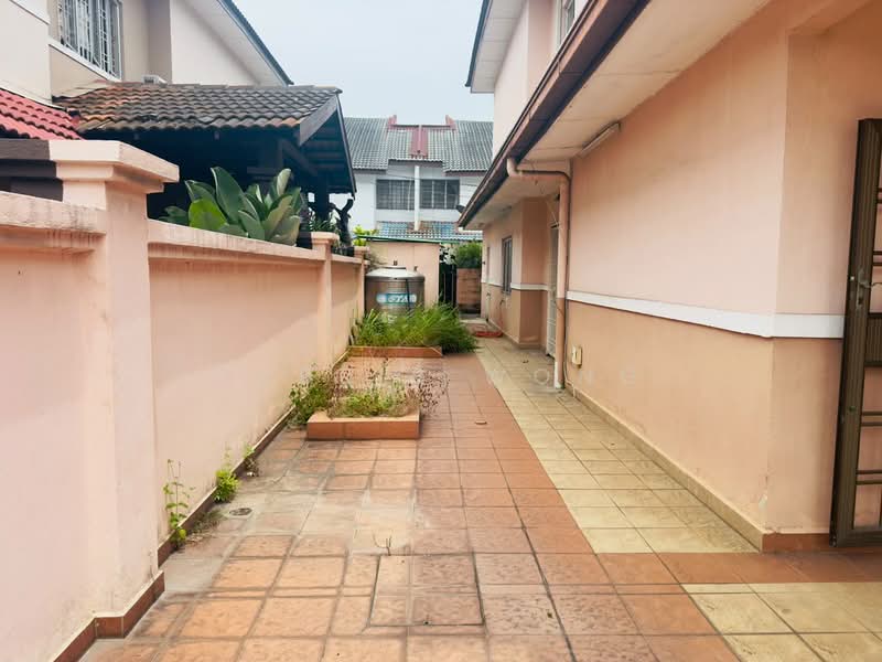 Rumah Berkembar untuk Disewa di Taman Saga (Klang) - Tabris Wong - Exterior - PropertyGuru.com.my