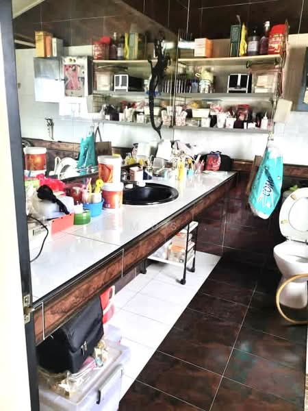 Bungalow House for Sale in Taman Yulek (Cheras) - Remus . - Bathroom - PropertyGuru.com.my