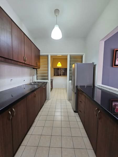Kondominium untuk Dijual di Cengal Condominium - Amirul Shafiq - Kitchen - PropertyGuru.com.my