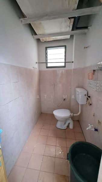 Flat for Sale at Pusat Hentian Kajang - Izzati Mat - Bathroom - PropertyGuru.com.my