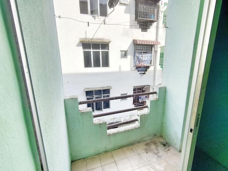 Flat for Sale at Pusat Hentian Kajang - Izzati Mat - Balcony - PropertyGuru.com.my