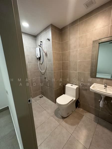 Pangsapuri untuk Disewa di Residensi Kecapi - Ahmad Sharqawwi Abdul Kapor - Bathroom - PropertyGuru.com.my