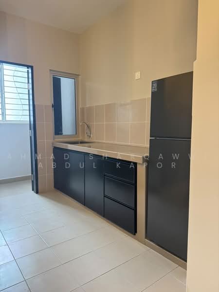Pangsapuri untuk Disewa di Residensi Kecapi - Ahmad Sharqawwi Abdul Kapor - Kitchen - PropertyGuru.com.my