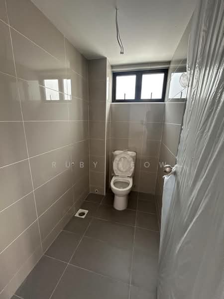 Kedai untuk Disewa di Taman Sutera Utama (Skudai) - Ruby Teow - Bathroom - PropertyGuru.com.my