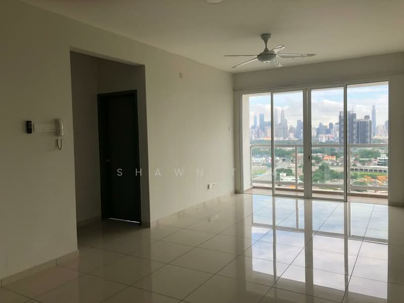 Kediaman Servis untuk Dijual di MH Platinum Residence - Shawn Tan - Living Room - PropertyGuru.com.my