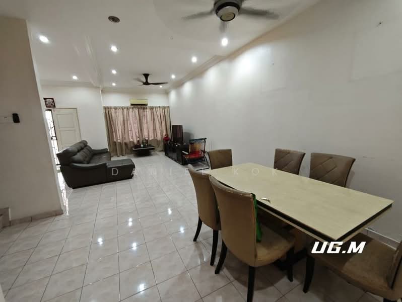 2-storey Terraced House for Sale in Taman Sejati (Klang) - Daniel Kok - Living Room - PropertyGuru.com.my
