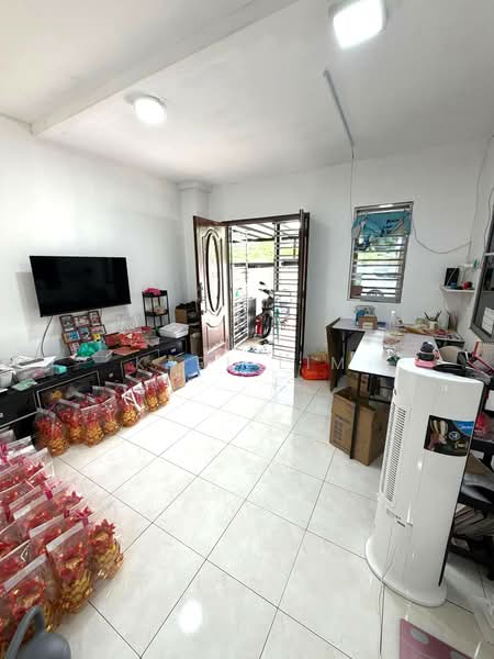 2-storey Terraced House for Sale in Bukit Indah (Iskandar Puteri (Nusajaya)) - Karl Lim - Living Room - PropertyGuru.com.my
