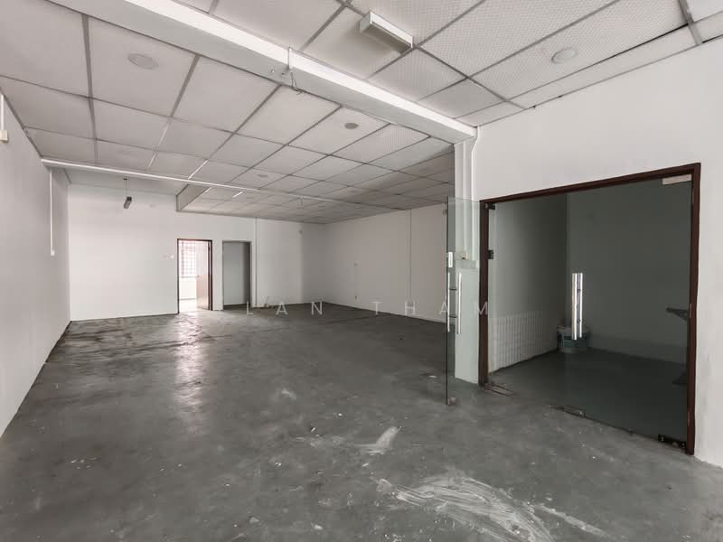 Shop / Office for Rent in Bandar Baru Permas Jaya (Permas Jaya) - Alan Tham - Interior - PropertyGuru.com.my