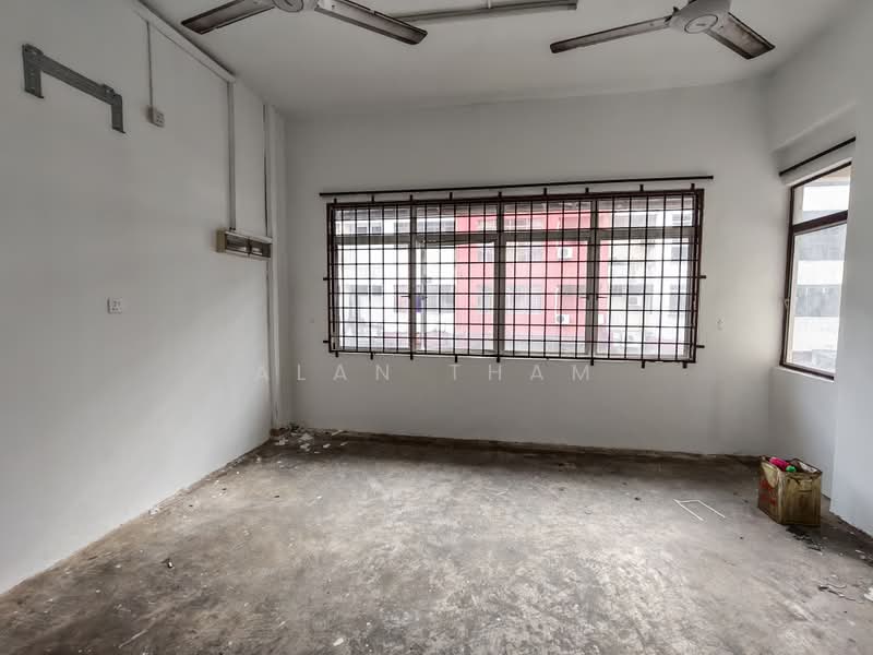 Shop / Office for Rent in Bandar Baru Permas Jaya (Permas Jaya) - Alan Tham - Interior - PropertyGuru.com.my