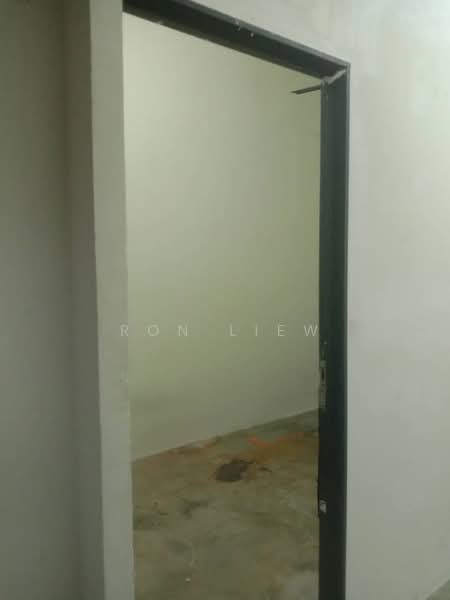 Office for Rent in Pusat Perdagangan Seri Kembangan (Seri Kembangan) - Ron Liew - Interior - PropertyGuru.com.my