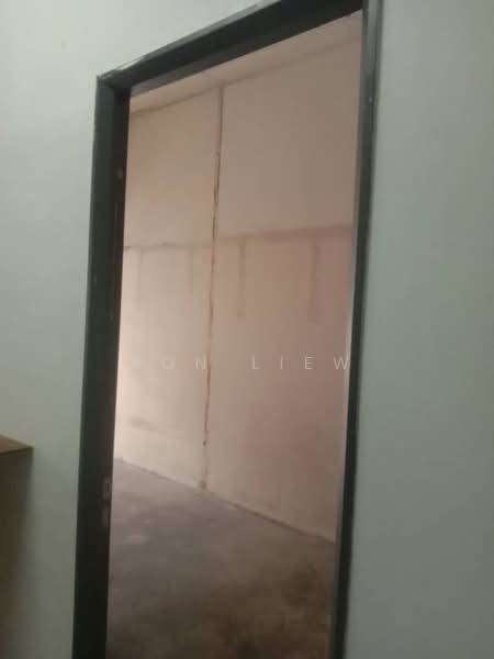 Office for Rent in Pusat Perdagangan Seri Kembangan (Seri Kembangan) - Ron Liew - Interior - PropertyGuru.com.my