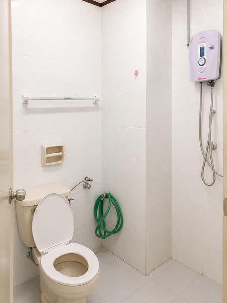 Kondominium untuk Dijual di Tanjung Samudera Condominium - Eddy Leow - Bathroom - PropertyGuru.com.my