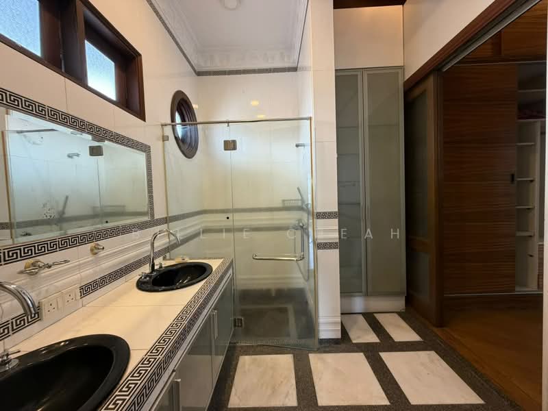 Bungalow House for Sale in Bangsar Baru (Bangsar) - Billie Cheah - Bathroom - PropertyGuru.com.my