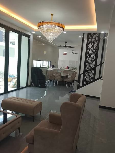 Rumah Berkembar untuk Dijual di Setia Tropika (Johor Bahru) - Alan Lin - Living Room - PropertyGuru.com.my