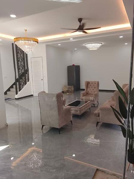 Rumah Berkembar untuk Dijual di Setia Tropika (Johor Bahru) - Alan Lin - Living Room - PropertyGuru.com.my