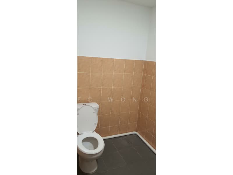 Kedai untuk Disewa di SS2 (Petaling Jaya) - FC Wong - Bathroom - PropertyGuru.com.my
