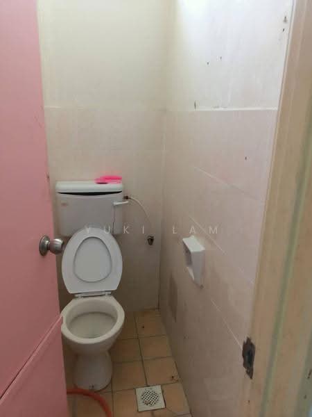 Shop / Office for Rent in Rawang (Selangor) - David Low - Bathroom - PropertyGuru.com.my