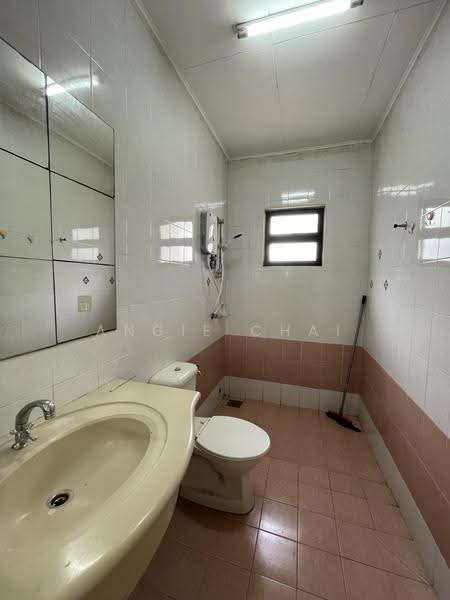 Townhouse for Sale in Sunway Damansara (Kota Damansara) - Angie Chai - Bathroom - PropertyGuru.com.my