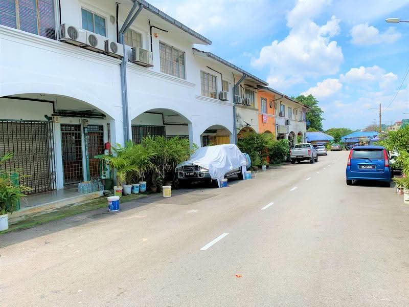 Kedai untuk Disewa di Taman Bukit Belimbing (Balakong) - Brandon Yee - Exterior - PropertyGuru.com.my