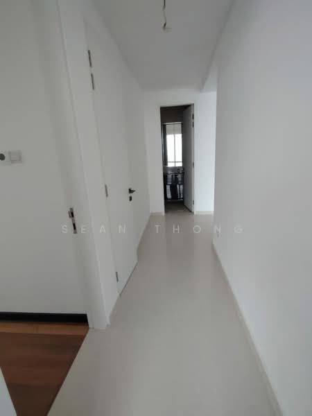 Kediaman Servis untuk Dijual di Pavilion Damansara Heights - Sean Thong - Corridor - PropertyGuru.com.my