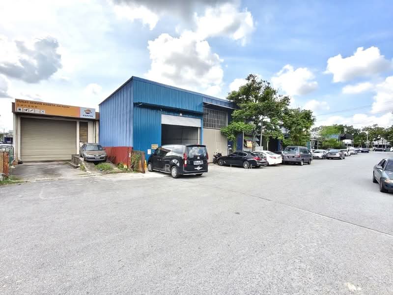 Kilang Teres untuk Dijual di Taman Mount Austin (Tebrau) - Karl Lim - Exterior - PropertyGuru.com.my