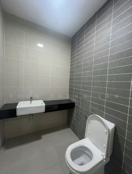 Cluster House for Sale in Eco Majestic (Semenyih) - Soon Sheng Law - Bathroom - PropertyGuru.com.my