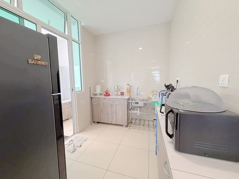 Service Residence for Sale at Setia Tri-angle - Vincent Ooi - Kitchen - PropertyGuru.com.my