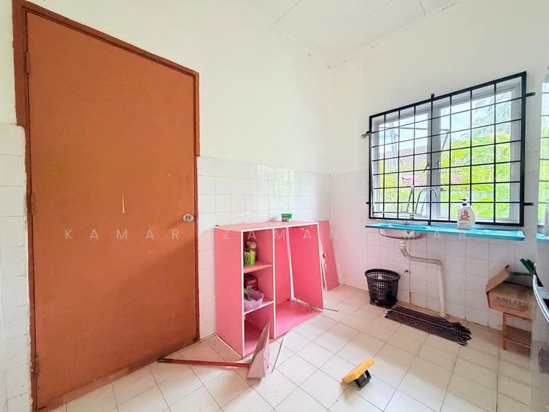 Rumah Teres 1-Tingkat untuk Dijual di Rawang (Selangor) - Kamaruzaman Omar - Kitchen - PropertyGuru.com.my
