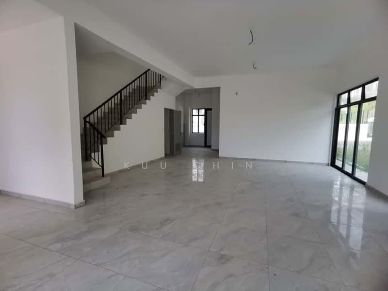 Rumah Teres 2-Tingkat untuk Dijual di Taman Mutiara (Kulai) - Kuu Chin - Living Room - PropertyGuru.com.my