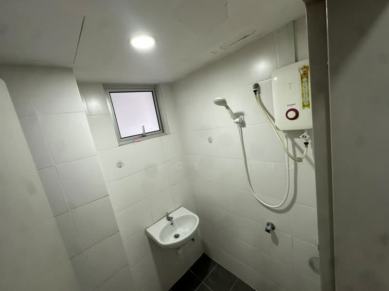 Kondominium untuk Disewa di Residensi Platinum Teratai - Wallace Wong - Bathroom - PropertyGuru.com.my