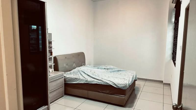 Rumah Kluster untuk Dijual di Taman Kempas Utama (Tebrau) - Karl Lim - Bedroom - PropertyGuru.com.my