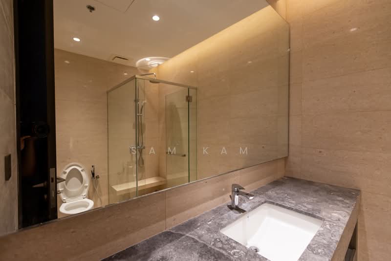 Kediaman Servis untuk Dijual di Marriott Residence @ Gurney - Sam Kam - Bathroom - PropertyGuru.com.my