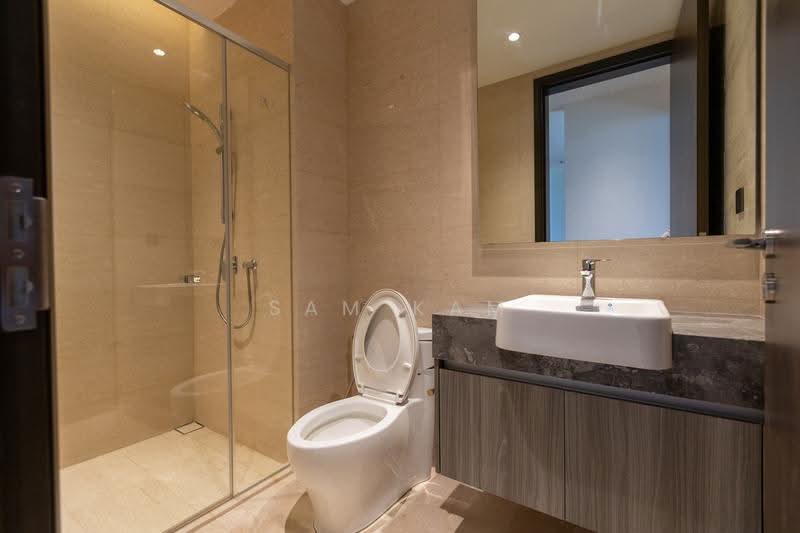 Kediaman Servis untuk Dijual di Marriott Residence @ Gurney - Sam Kam - Bathroom - PropertyGuru.com.my