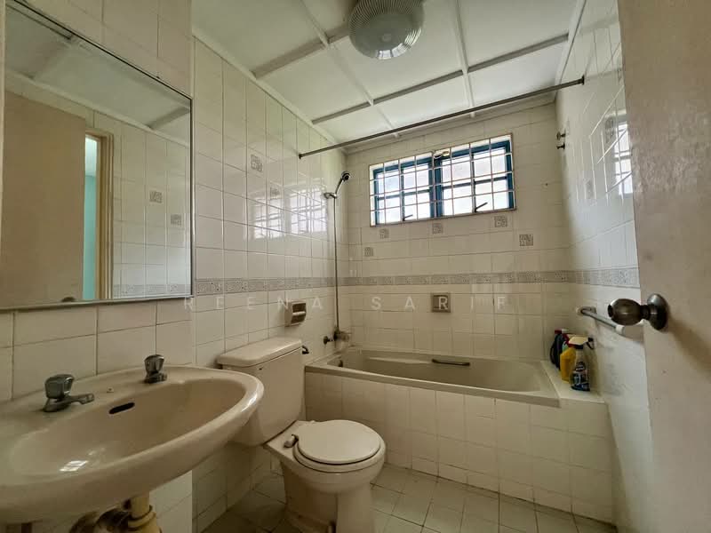 Bungalow House for Sale in Damansara Heights (Kuala Lumpur) - Reena Sarif - Bathroom - PropertyGuru.com.my