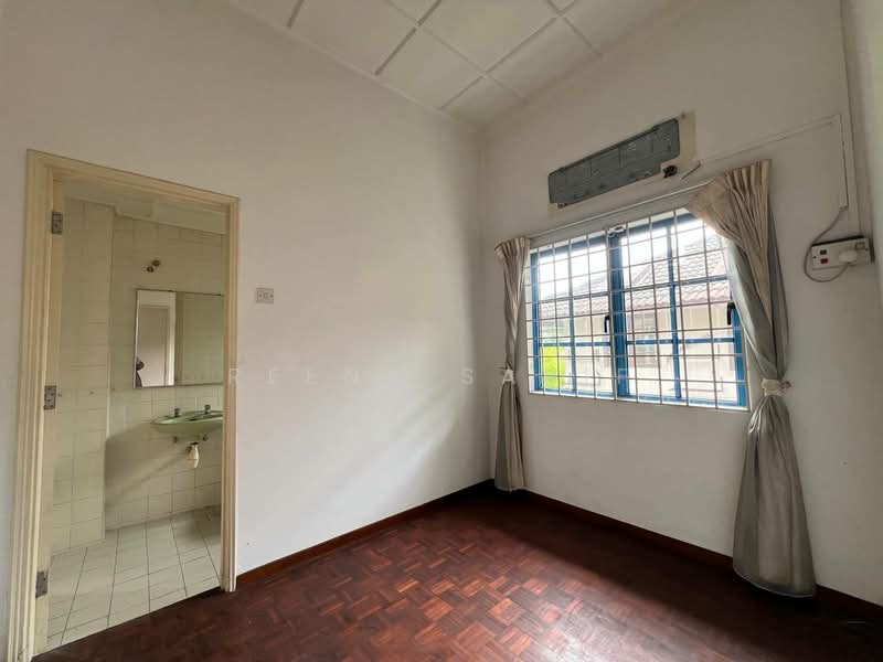 Bungalow House for Sale in Damansara Heights (Kuala Lumpur) - Reena Sarif - Bathroom - PropertyGuru.com.my